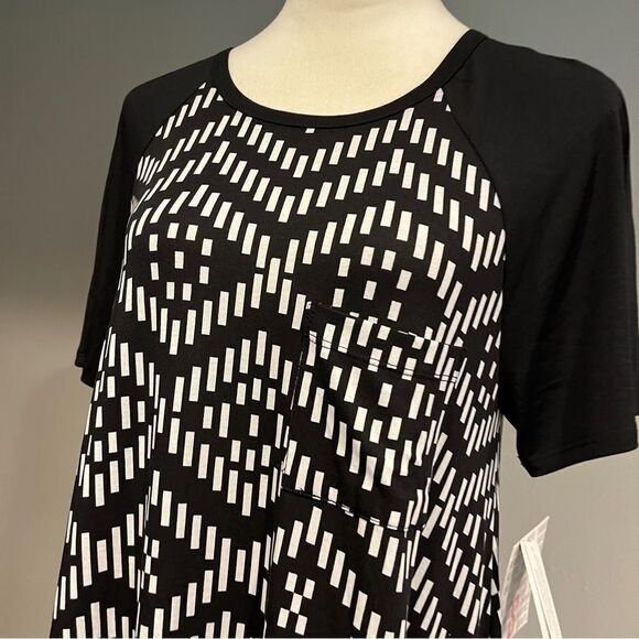 LuLaRoe short sleeve geometric print hi-low scoop neck Carly dress size Small - Picture 2 of 11
